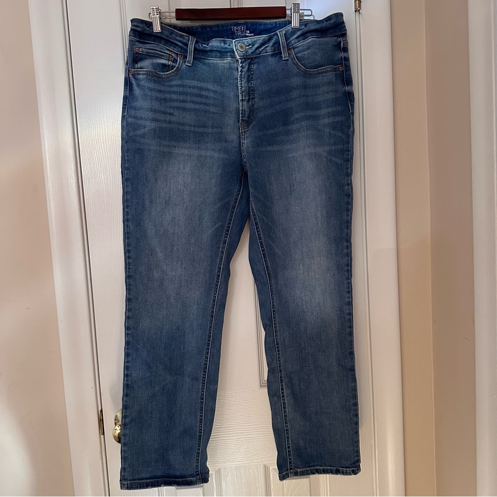 Time and Tru Women’s Size 18 Blue High-Rise Straight Leg Jeans Stretch Denim